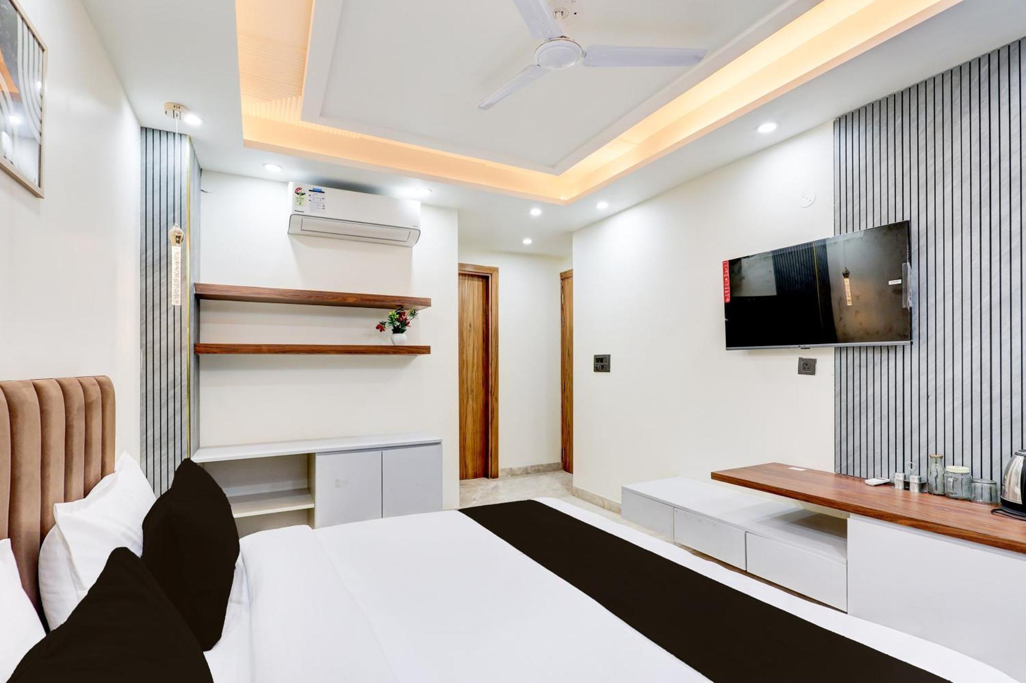 Super Hotel O Sector 43 Gurgaon Buitenkant foto